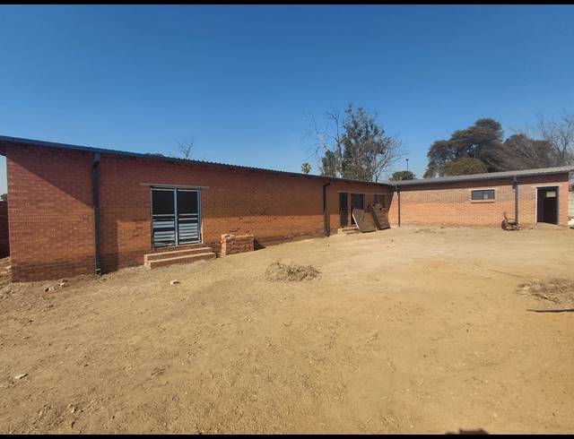 20,000M² INDUSTRIAL YARD FOR SALE IN POMONA